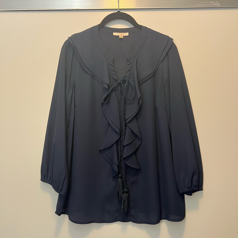 Skies are blue blouse, navy blue, size M